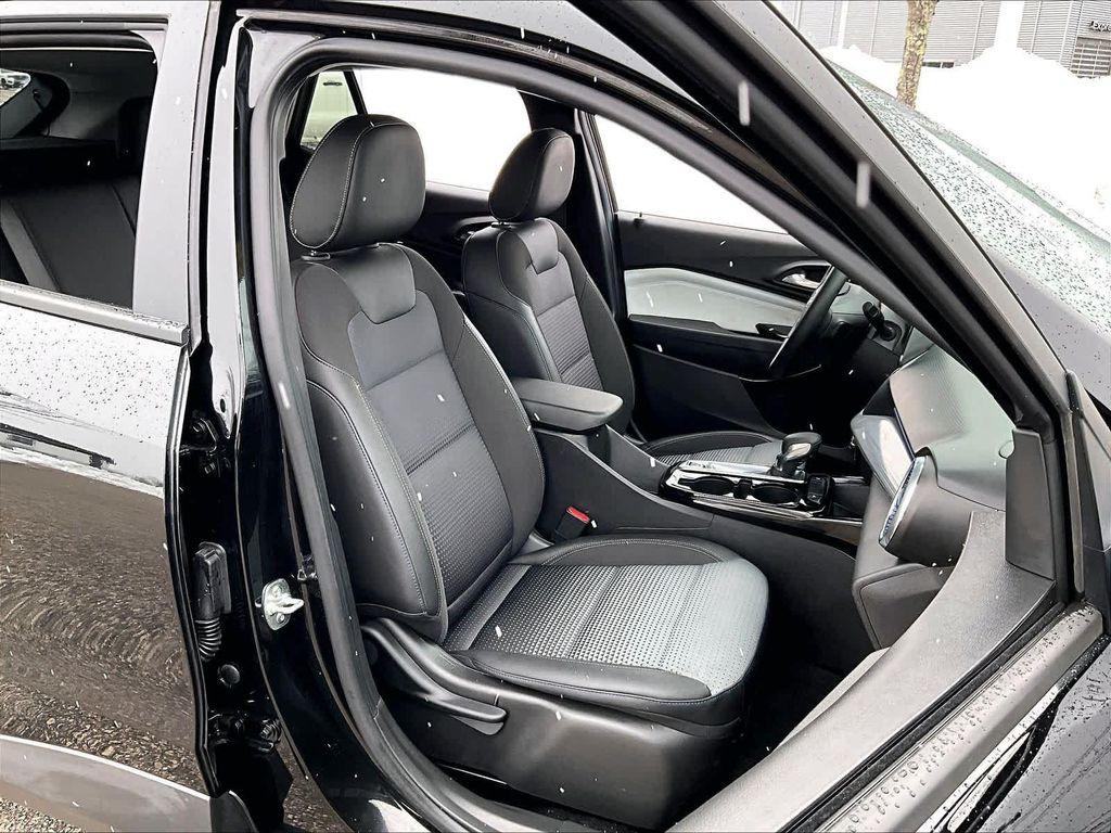 used 2025 Chevrolet Trax car, priced at $20,977