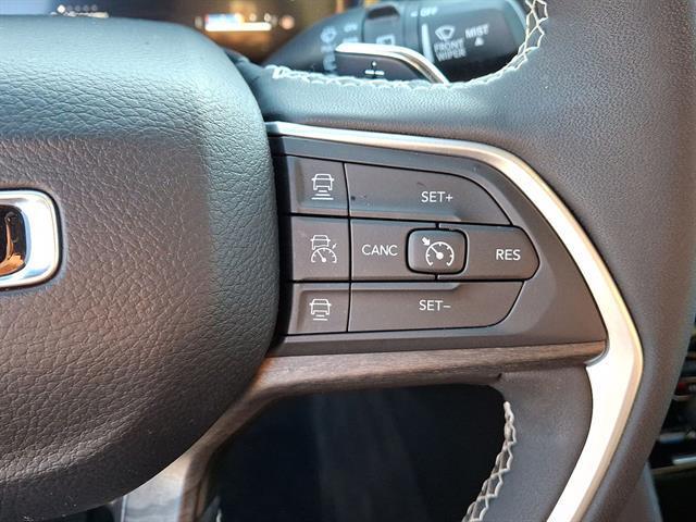 used 2024 Jeep Grand Cherokee car, priced at $37,090