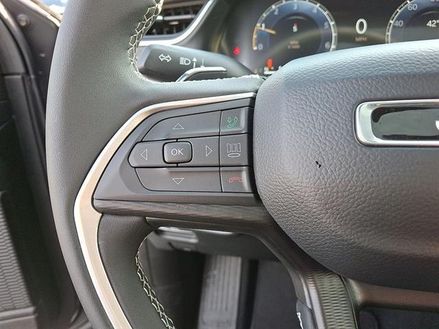 used 2025 Jeep Grand Cherokee car, priced at $33,890