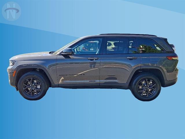 used 2024 Jeep Grand Cherokee car, priced at $38,386
