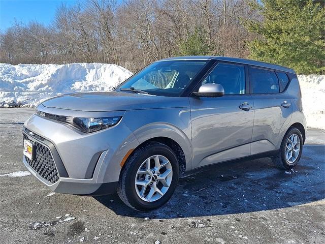 used 2023 Kia Soul car, priced at $17,498