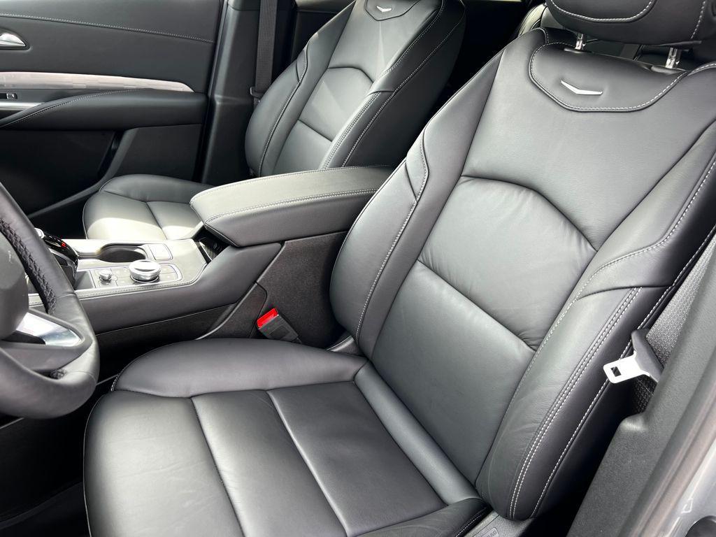 used 2024 Cadillac XT4 car, priced at $37,995