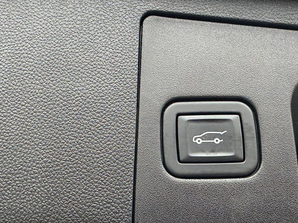 used 2021 Cadillac XT4 car, priced at $23,895