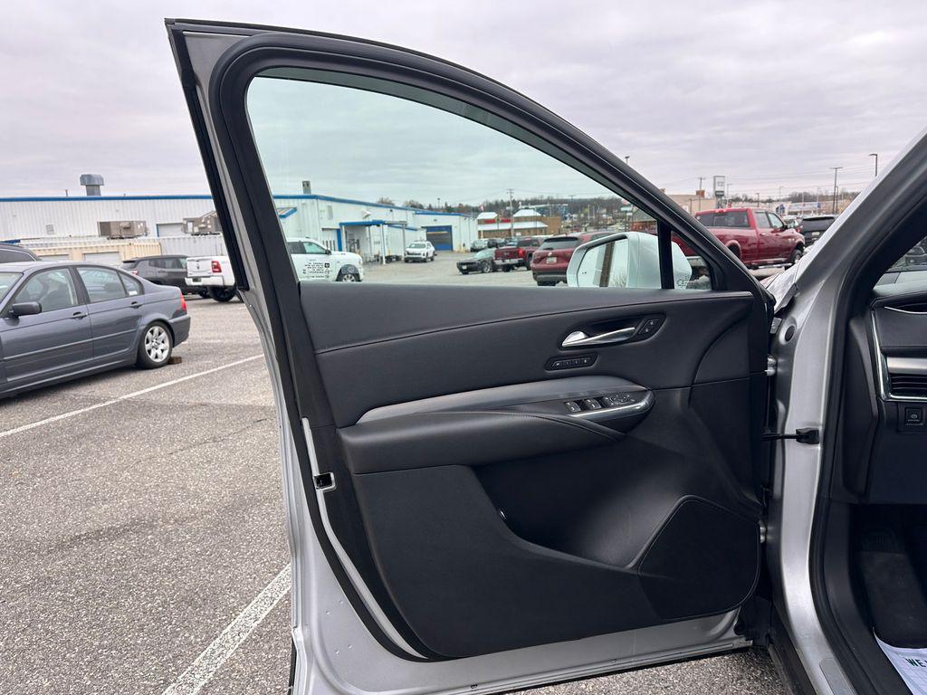 used 2021 Cadillac XT4 car, priced at $23,895