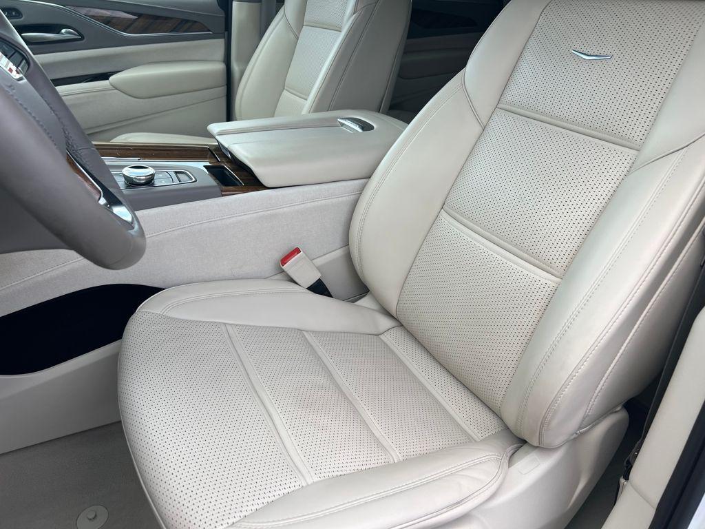 used 2022 Cadillac Escalade car, priced at $63,995