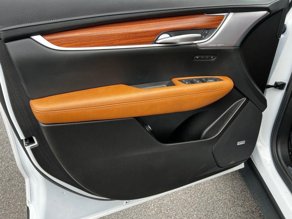 used 2025 Cadillac XT5 car, priced at $45,995