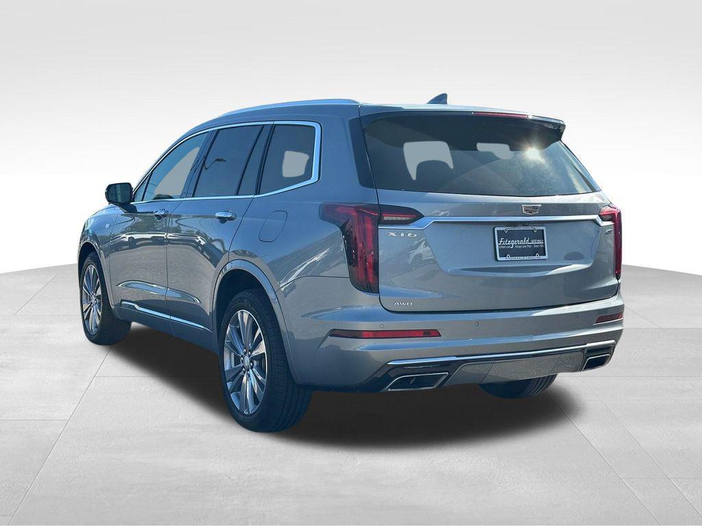 used 2024 Cadillac XT6 car, priced at $42,595