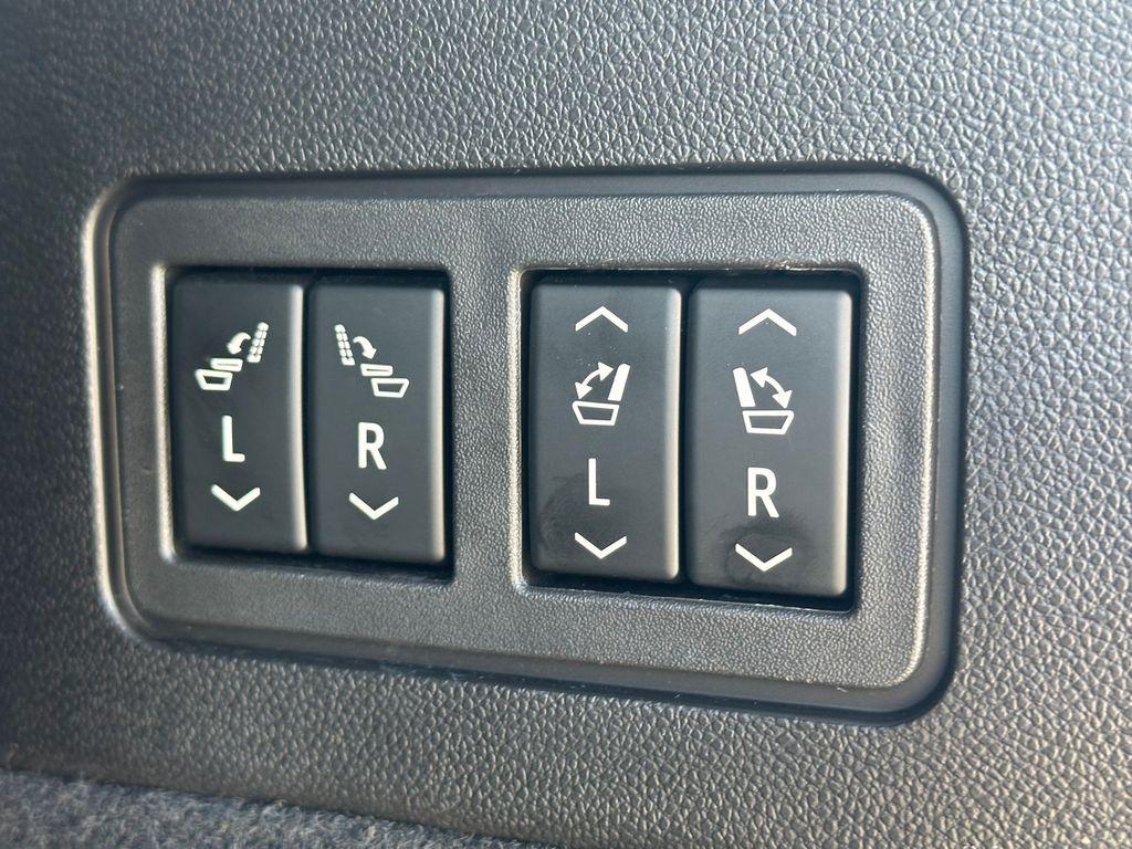 used 2024 Cadillac XT6 car, priced at $42,595