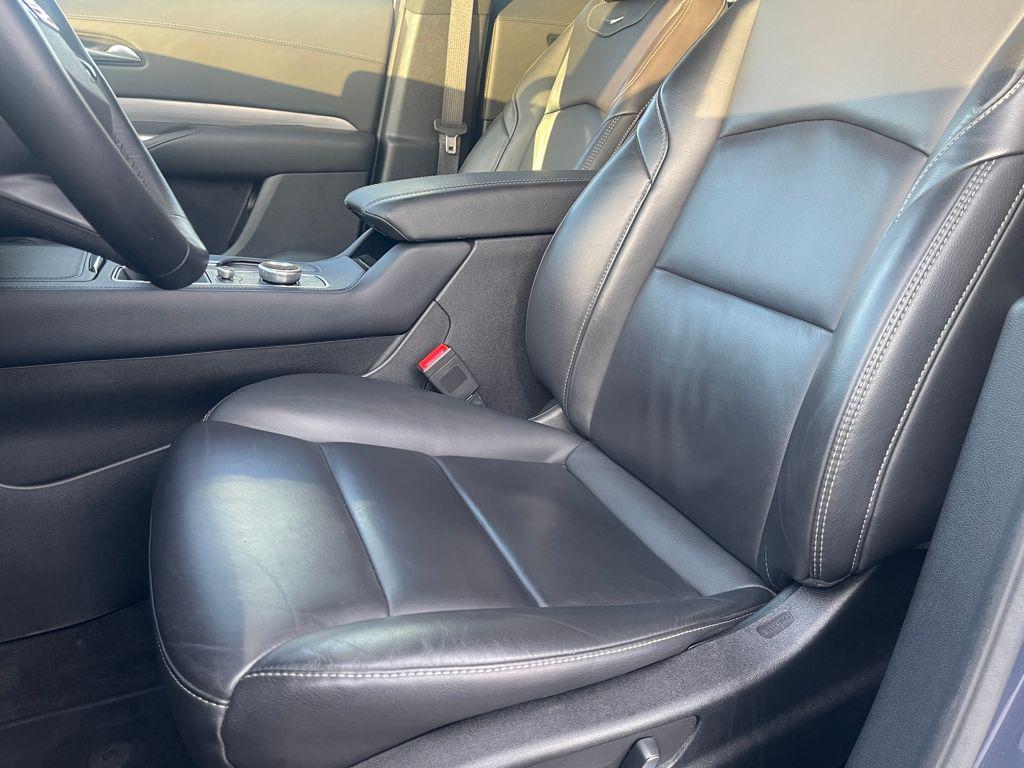 used 2025 Cadillac XT4 car, priced at $33,995