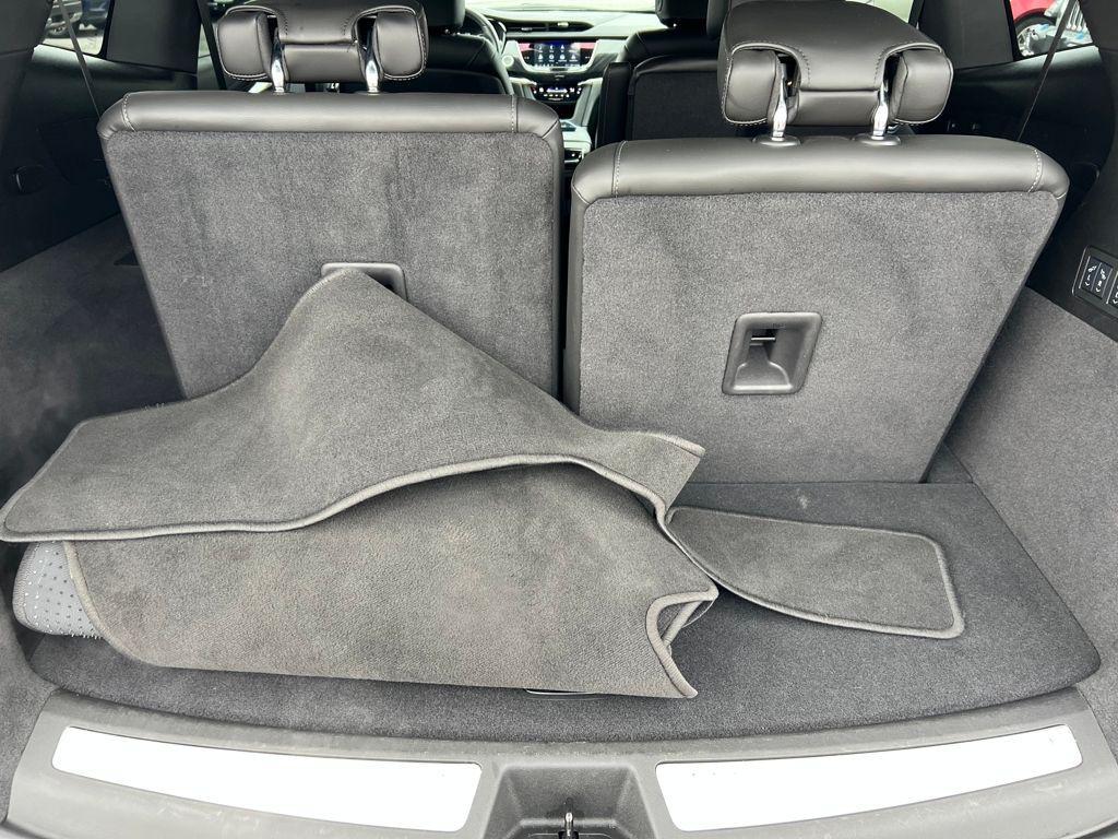 used 2025 Cadillac XT6 car, priced at $45,595