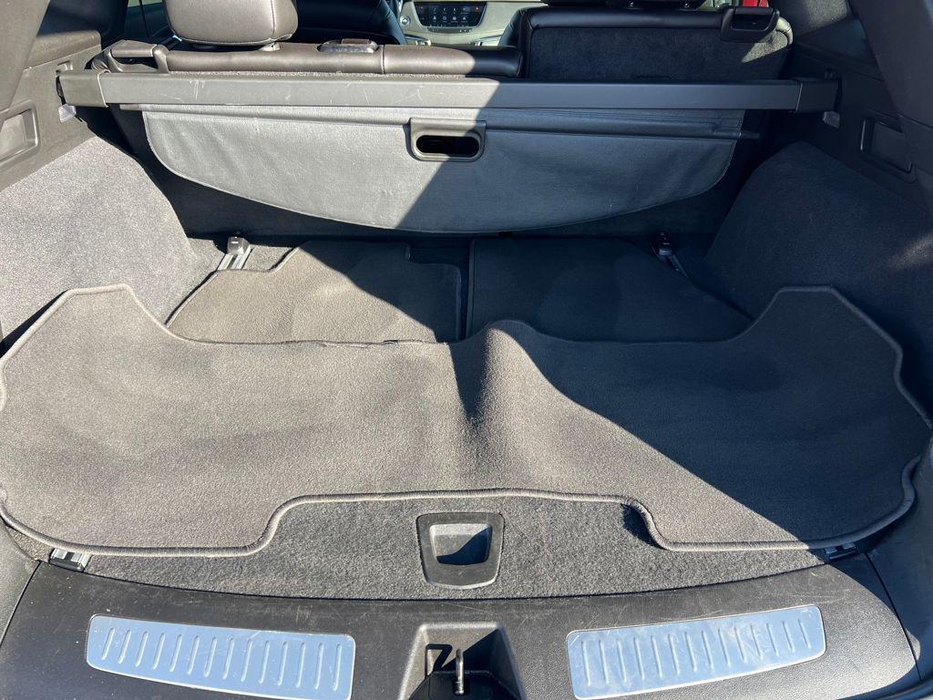 used 2025 Cadillac XT5 car, priced at $39,995