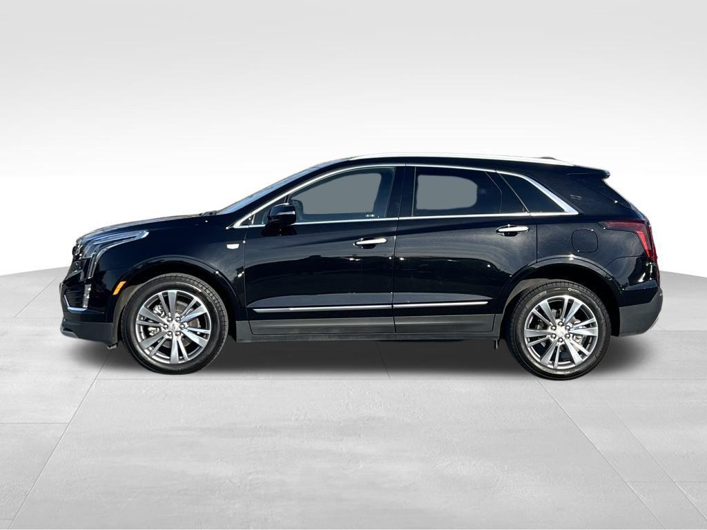 used 2025 Cadillac XT5 car, priced at $39,995