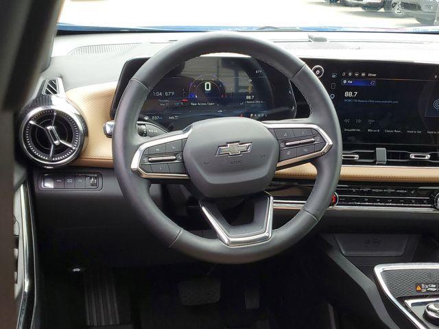 used 2025 Chevrolet Equinox car, priced at $33,383