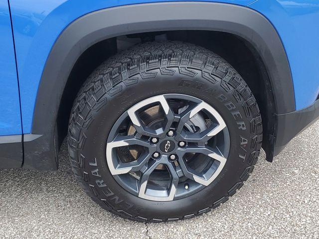 used 2025 Chevrolet Equinox car, priced at $33,383