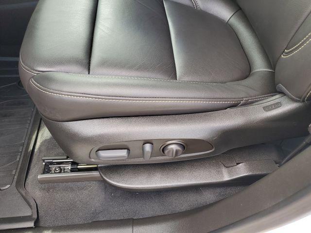 used 2023 Chevrolet Traverse car, priced at $30,749