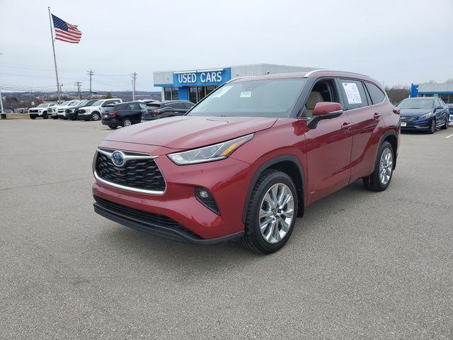 used 2023 Toyota Highlander Hybrid car, priced at $34,995