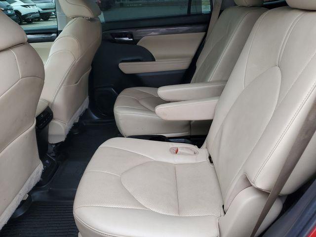 used 2023 Toyota Highlander Hybrid car, priced at $34,995