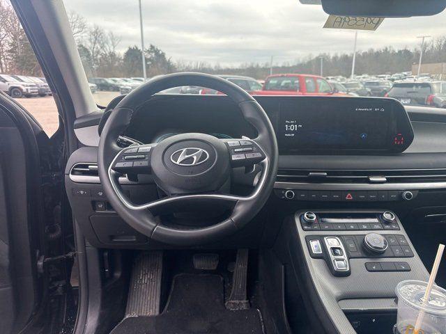 used 2025 Hyundai Palisade car, priced at $34,995