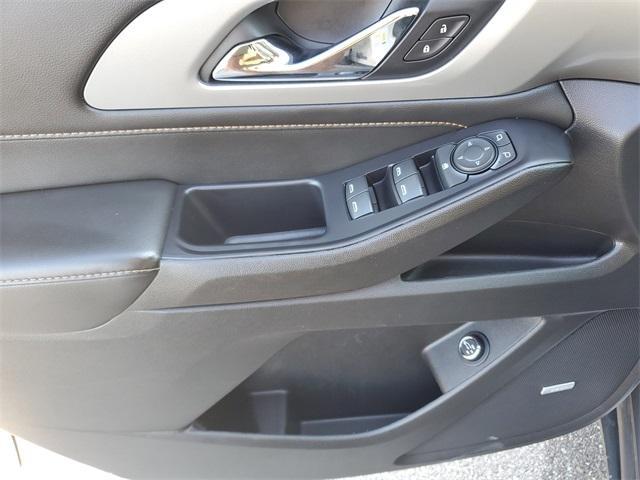 used 2021 Chevrolet Traverse car, priced at $21,969