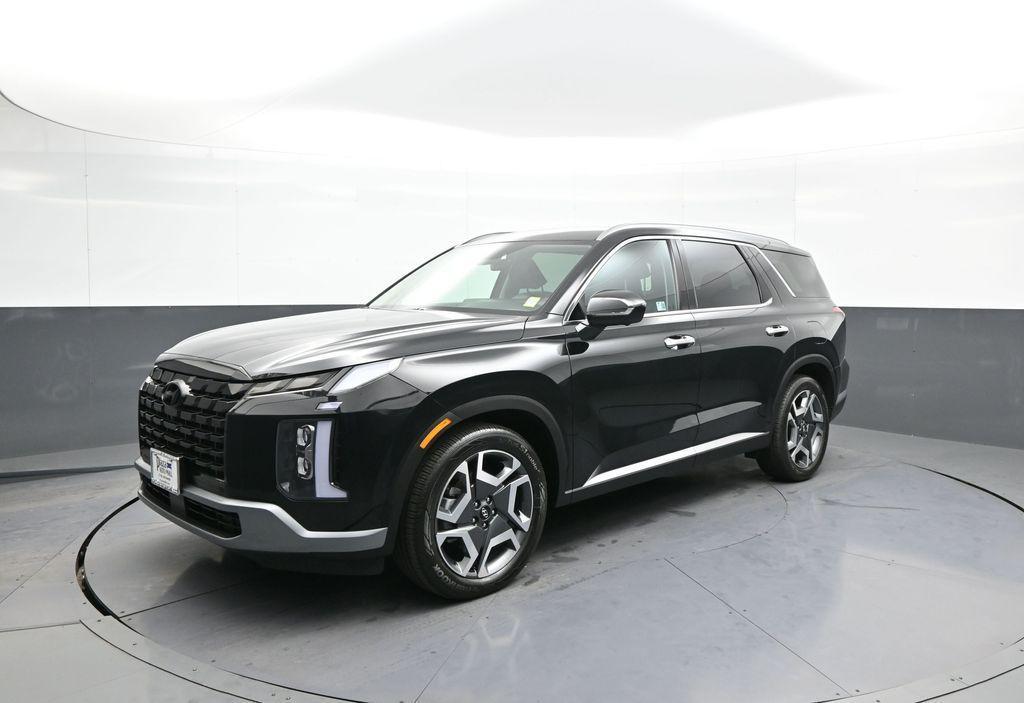 used 2025 Hyundai Palisade car, priced at $40,100