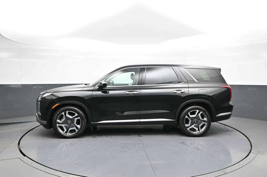 used 2025 Hyundai Palisade car, priced at $40,100