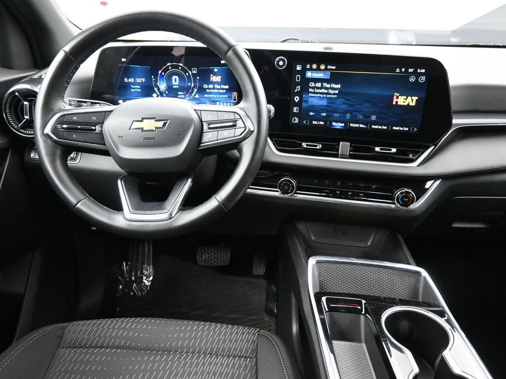 used 2025 Chevrolet Equinox car, priced at $23,300