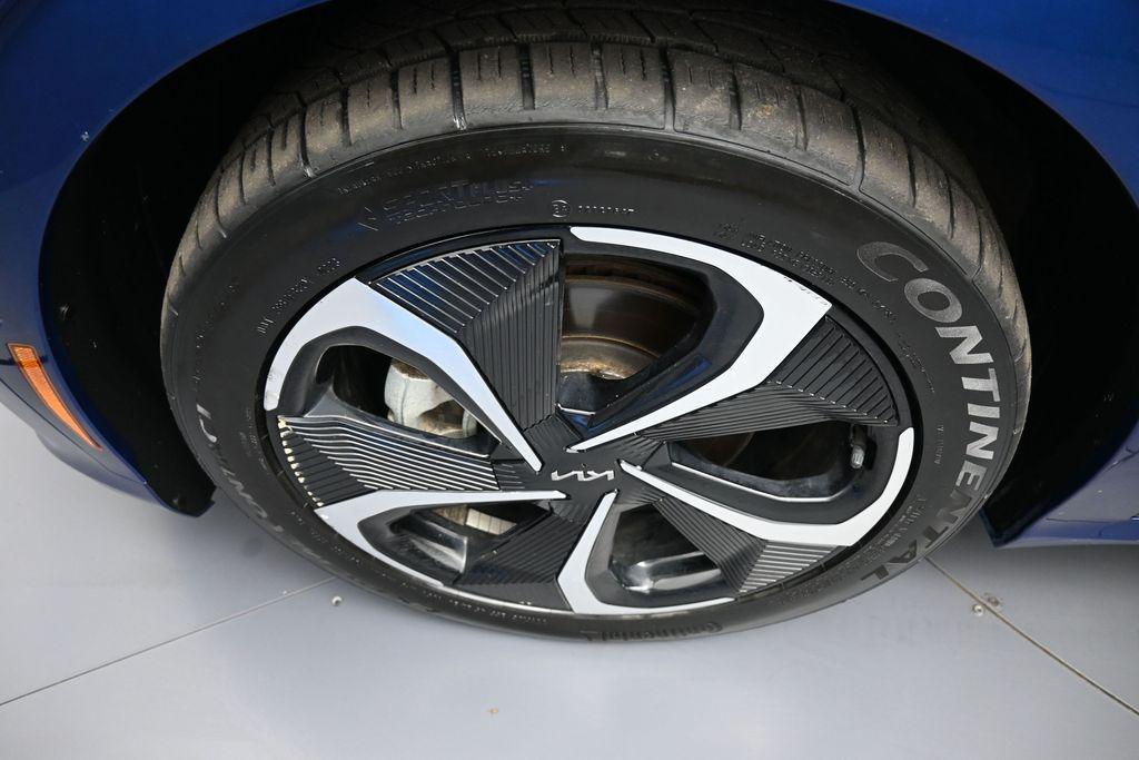 used 2022 Kia EV6 car, priced at $23,000