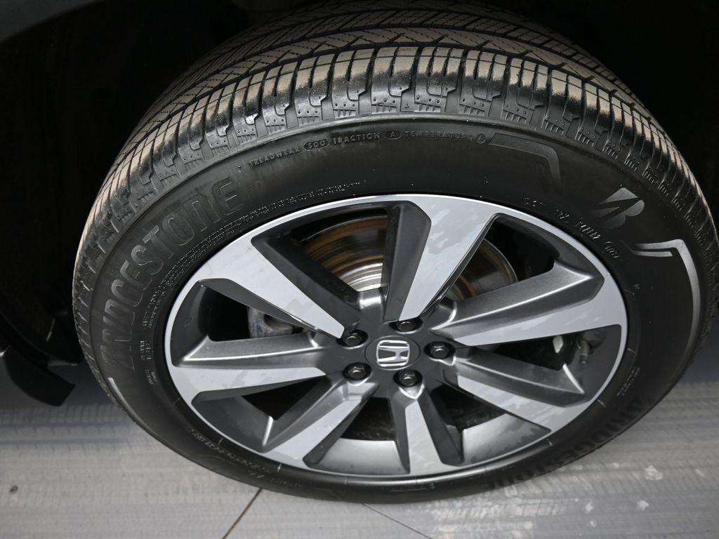 used 2024 Honda Pilot car, priced at $44,000