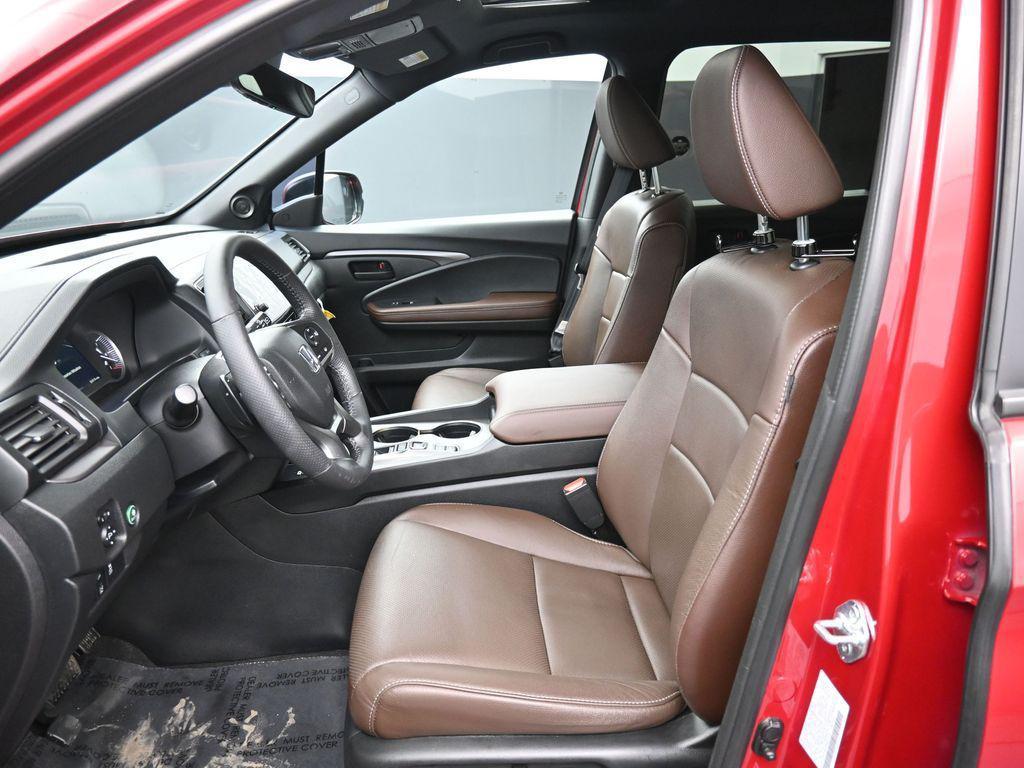 used 2024 Honda Passport car, priced at $33,500