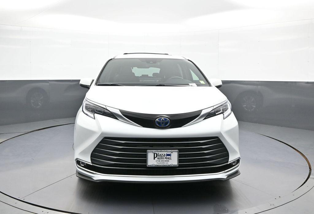used 2025 Toyota Sienna car, priced at $49,500