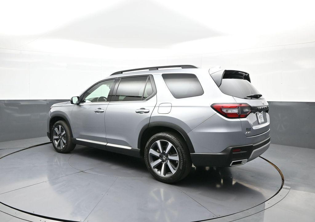 used 2023 Honda Pilot car, priced at $38,675