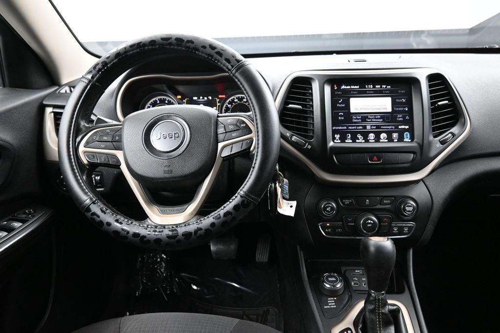 used 2015 Jeep Cherokee car, priced at $9,500
