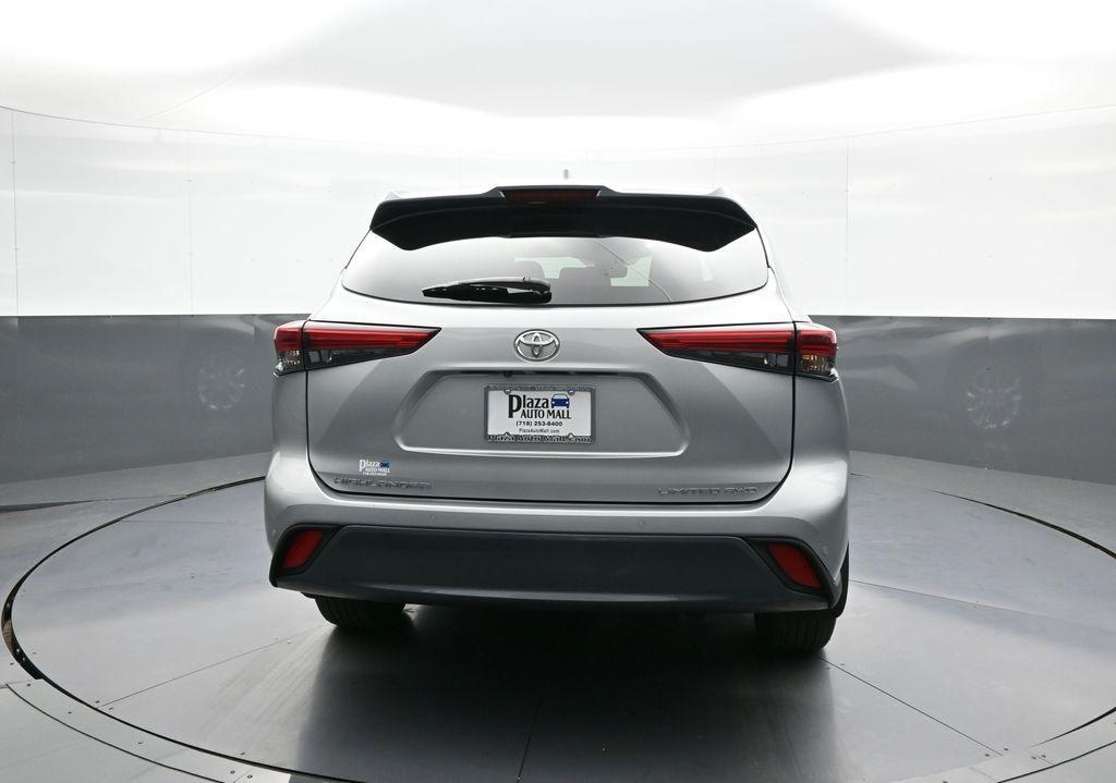 used 2023 Toyota Highlander car, priced at $33,500