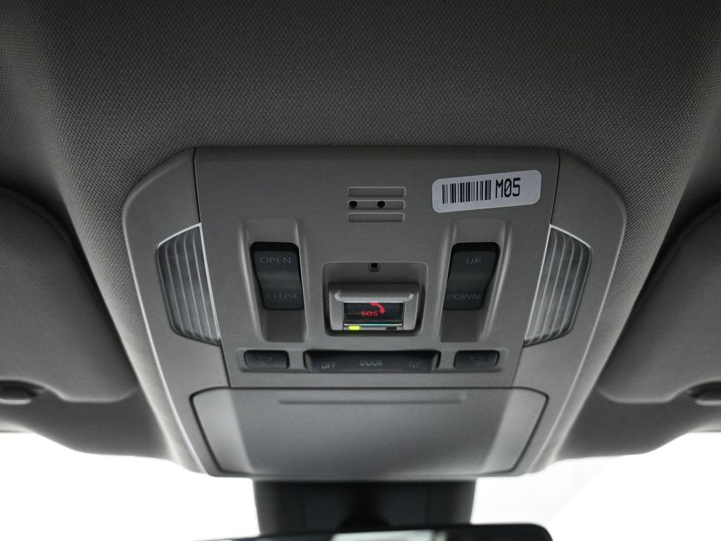 used 2023 Toyota Highlander car, priced at $33,500