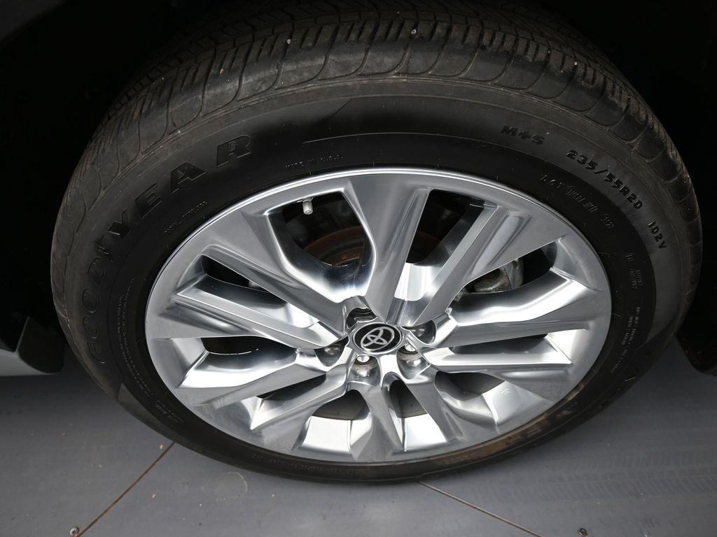 used 2023 Toyota Highlander car, priced at $33,500