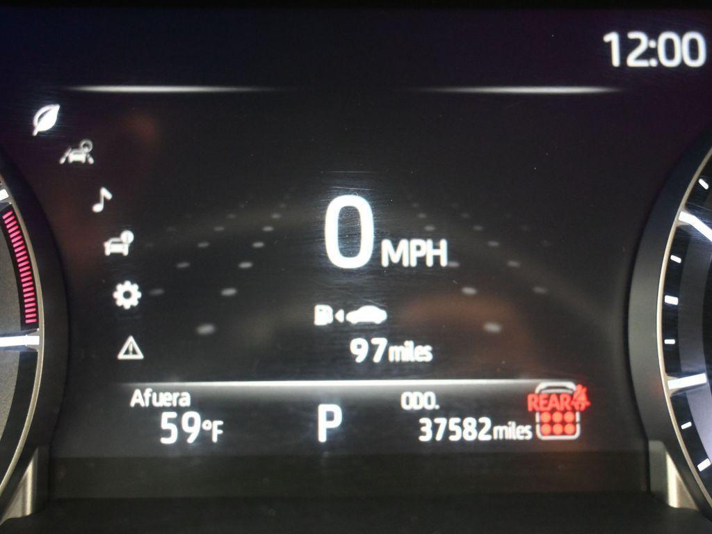 used 2024 Toyota Highlander car, priced at $33,500