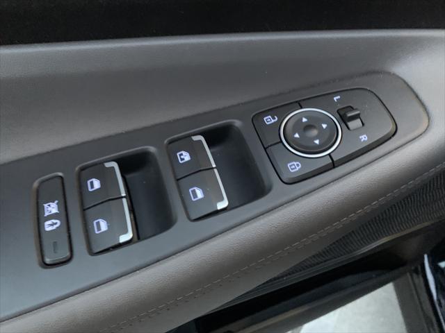 used 2019 Hyundai Santa Fe car, priced at $17,000