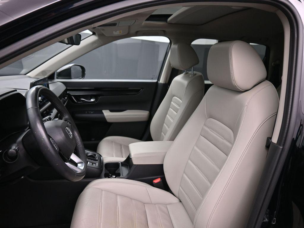 used 2025 Honda CR-V car, priced at $28,600