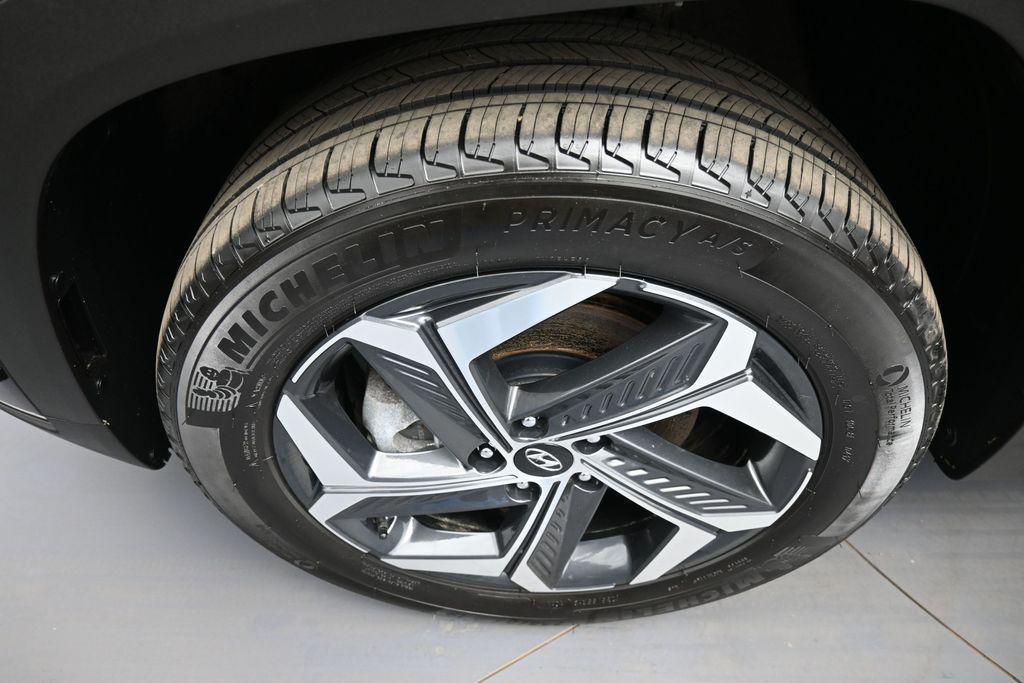 used 2024 Hyundai TUCSON Hybrid car, priced at $33,500