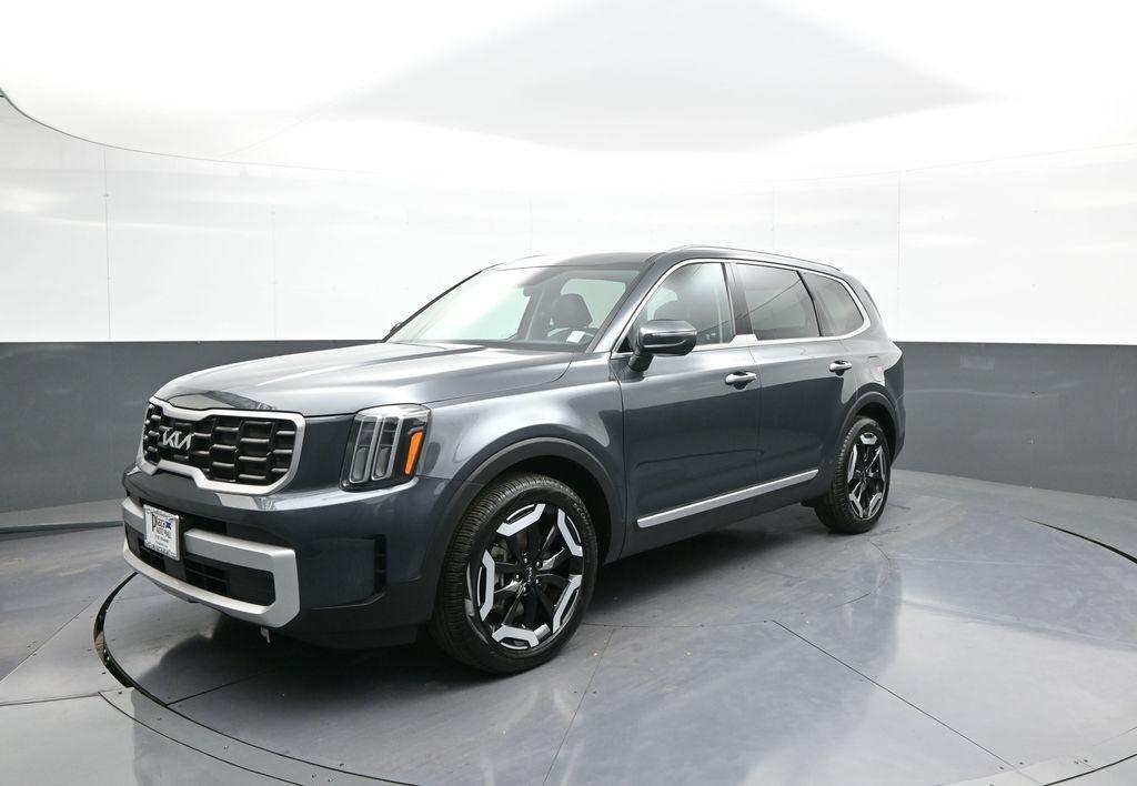 used 2024 Kia Telluride car, priced at $33,300