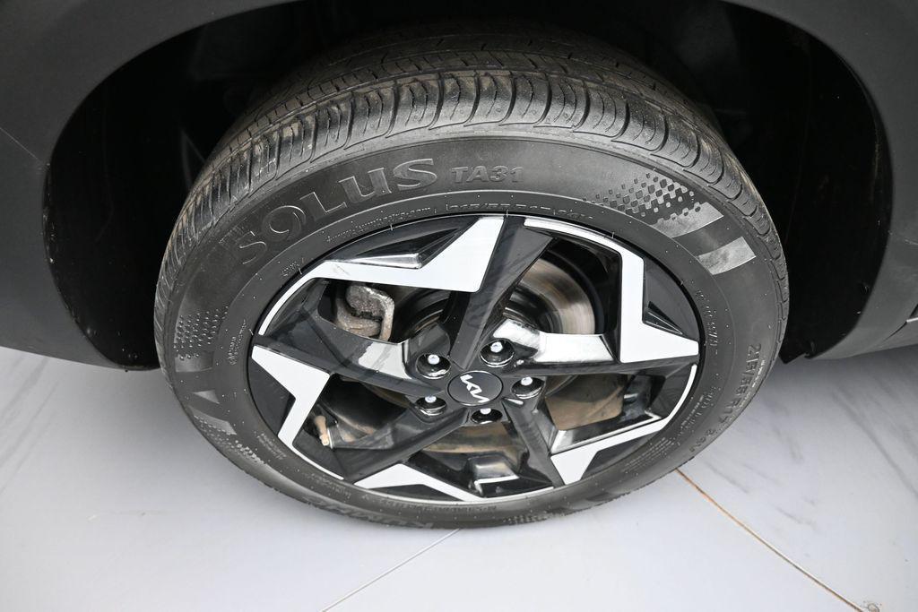 used 2024 Kia Seltos car, priced at $21,800