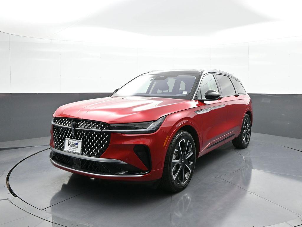 used 2025 Lincoln Nautilus car, priced at $54,000