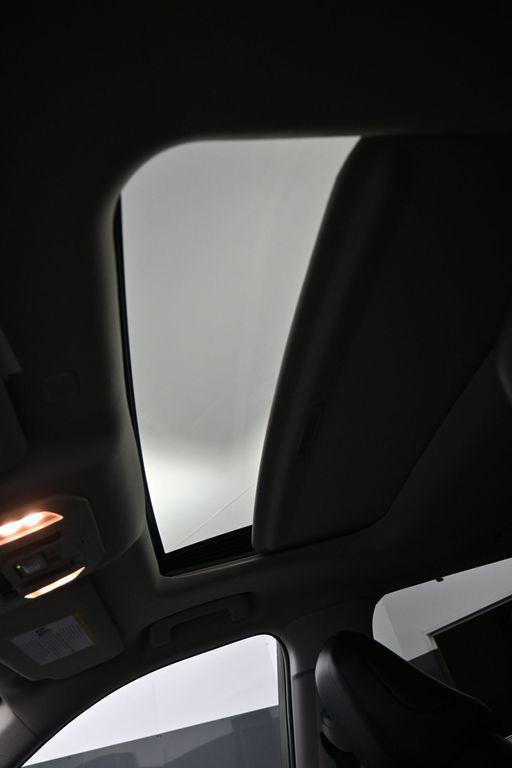 used 2022 Toyota Highlander car, priced at $29,000