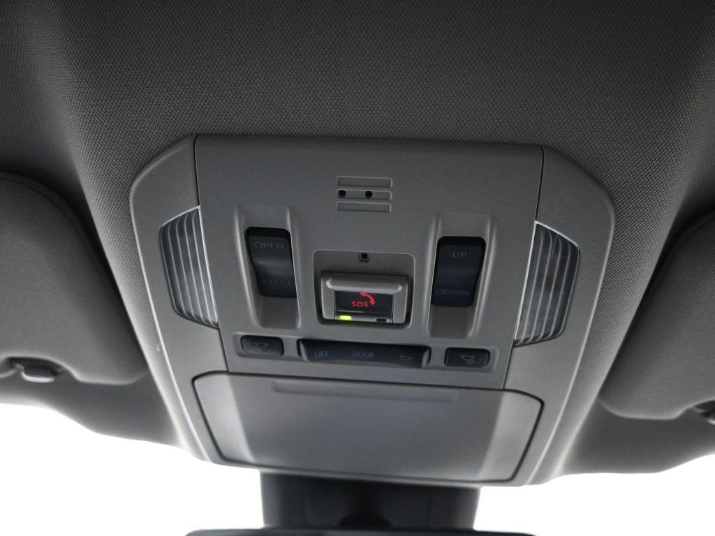 used 2022 Toyota Highlander car, priced at $29,000