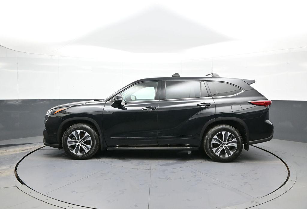 used 2022 Toyota Highlander car, priced at $29,000