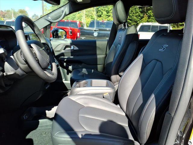 new 2026 Chrysler Pacifica car, priced at $40,280