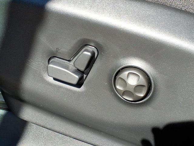 new 2026 Chrysler Pacifica car, priced at $40,280