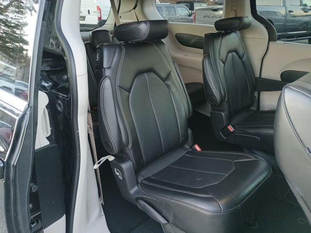 used 2024 Chrysler Pacifica car, priced at $25,599