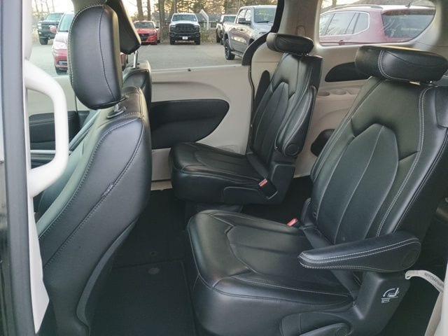 used 2024 Chrysler Pacifica car, priced at $25,599