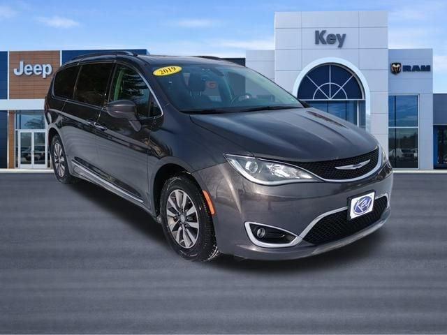 used 2019 Chrysler Pacifica car, priced at $14,699